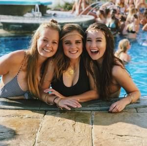 Meet your Posher, Lee